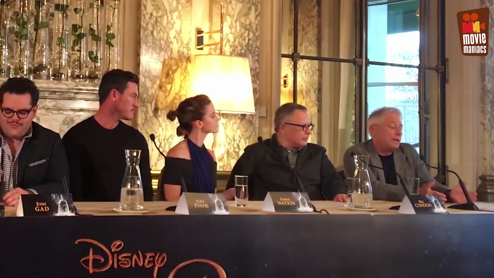 EmmaWatsonFan-dot-nl_BeautyAndTheBeastPersConferentieParijs1492.jpg