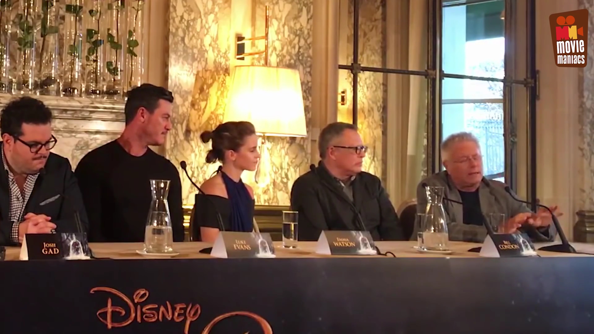 EmmaWatsonFan-dot-nl_BeautyAndTheBeastPersConferentieParijs1571.jpg