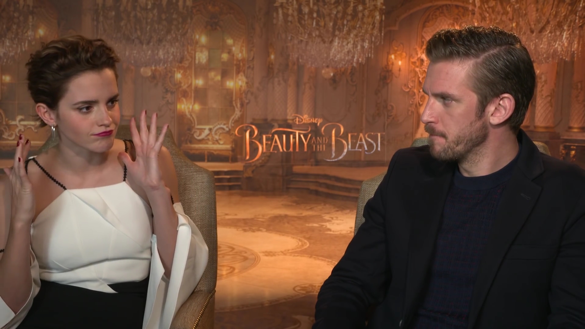 EmmaWatsonFan-dot-NL_2017BeautyAndTheBeastPressJunket-CinemaBlend0037.jpg