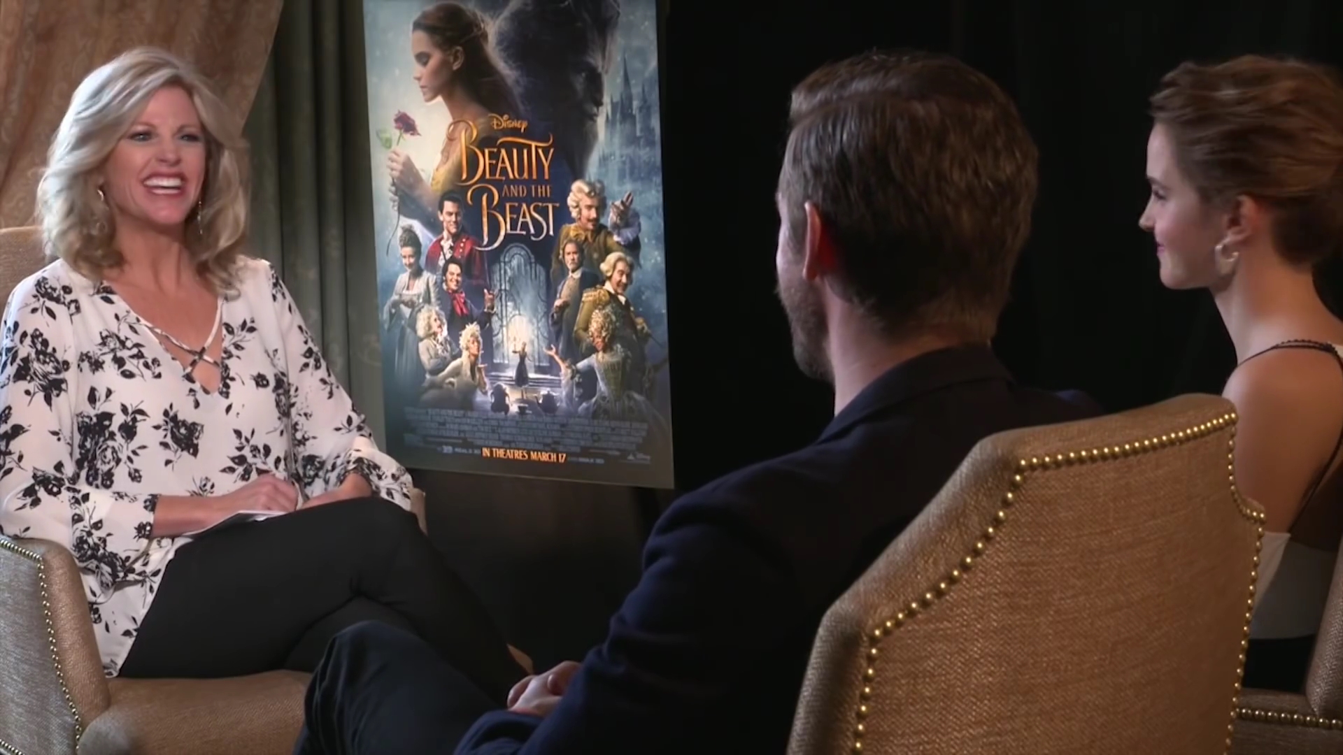 EmmaWatsonFan-dot-NL_BeautyAndTheBeastPressJunket-HarkinsTheatres0152.jpg