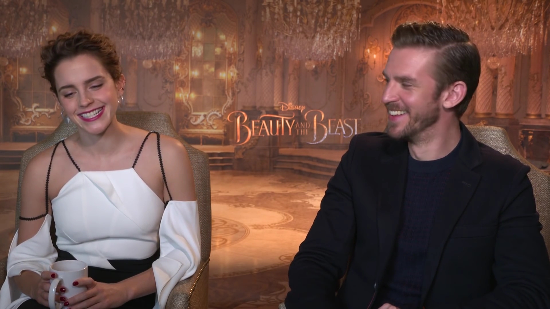 EmmaWatsonFan-dot-NL_BeautyAndTheBeastPressJunket-HarkinsTheatres0224.jpg