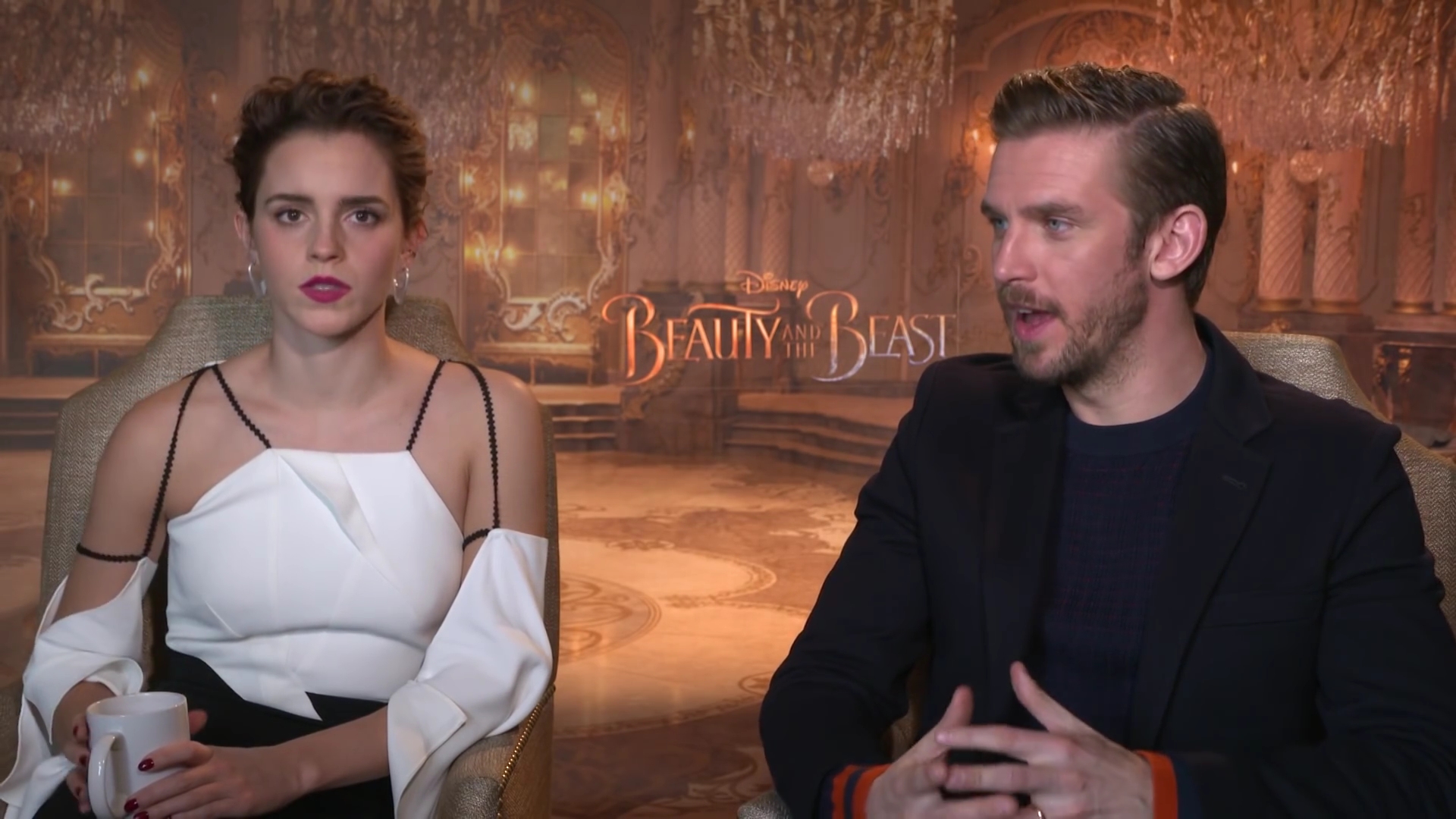 EmmaWatsonFan-dot-NL_BeautyAndTheBeastPressJunket-HarkinsTheatres0282.jpg