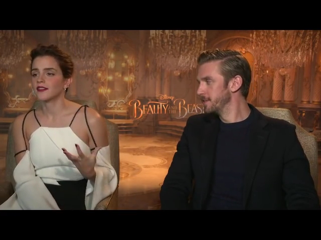 EmmaWatsonFan-dot-NL_BeautyAndTheBeastPressJunket-HollywoodXYZ0001.jpg