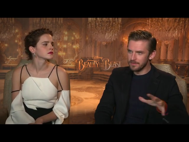 EmmaWatsonFan-dot-NL_BeautyAndTheBeastPressJunket-HollywoodXYZ0040.jpg