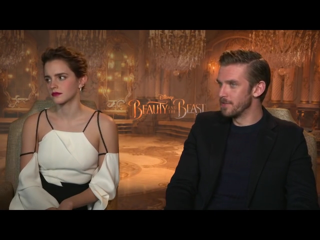 EmmaWatsonFan-dot-NL_BeautyAndTheBeastPressJunket-HollywoodXYZ0054.jpg