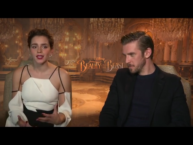 EmmaWatsonFan-dot-NL_BeautyAndTheBeastPressJunket-HollywoodXYZ0082.jpg