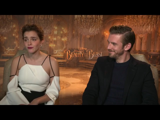 EmmaWatsonFan-dot-NL_BeautyAndTheBeastPressJunket-HollywoodXYZ0108.jpg