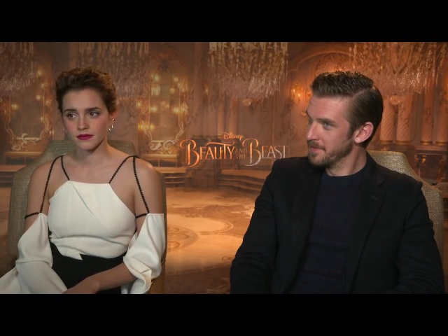 EmmaWatsonFan-dot-NL_BeautyAndTheBeastPressJunket-HollywoodXYZ0116.jpg