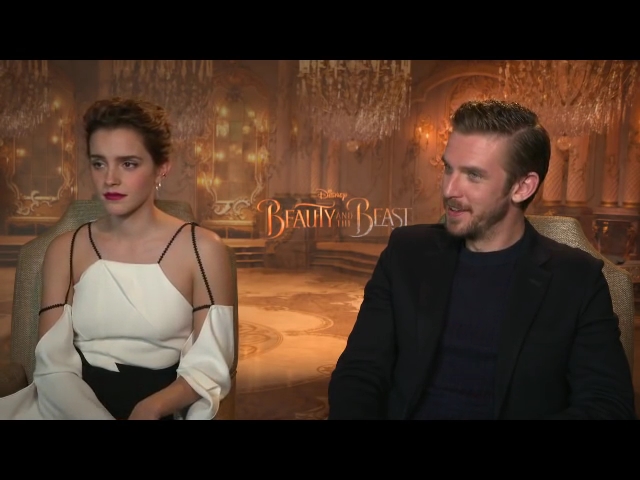 EmmaWatsonFan-dot-NL_BeautyAndTheBeastPressJunket-HollywoodXYZ0118.jpg