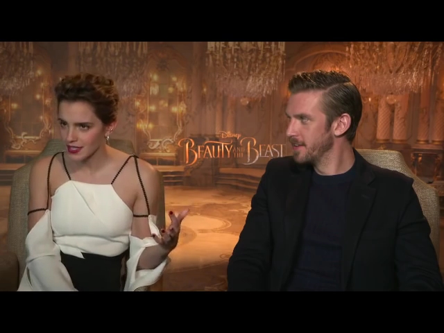 EmmaWatsonFan-dot-NL_BeautyAndTheBeastPressJunket-HollywoodXYZ0129.jpg