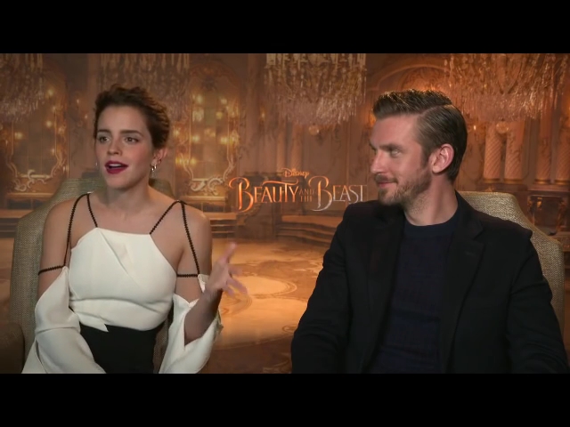 EmmaWatsonFan-dot-NL_BeautyAndTheBeastPressJunket-HollywoodXYZ0140.jpg