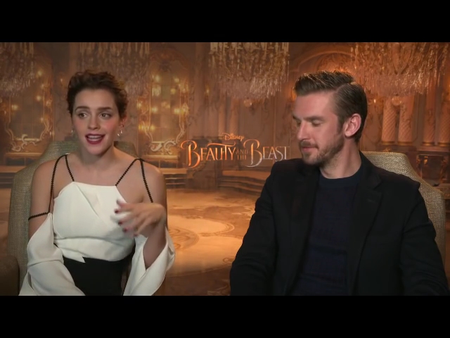 EmmaWatsonFan-dot-NL_BeautyAndTheBeastPressJunket-HollywoodXYZ0141.jpg