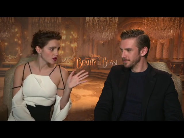 EmmaWatsonFan-dot-NL_BeautyAndTheBeastPressJunket-HollywoodXYZ0142.jpg