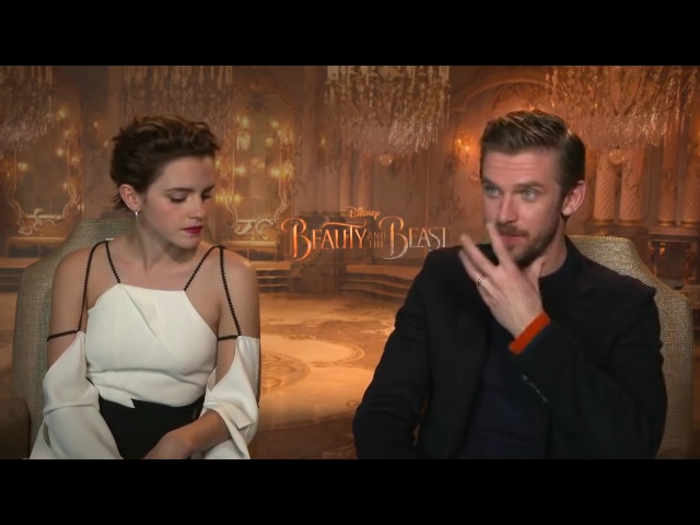 EmmaWatsonFan-dot-NL_BeautyAndTheBeastPressJunket-HollywoodXYZ0158.jpg