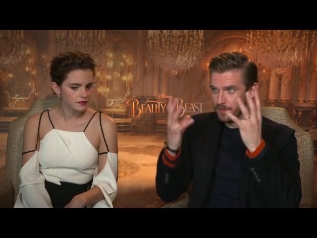 EmmaWatsonFan-dot-NL_BeautyAndTheBeastPressJunket-HollywoodXYZ0161.jpg