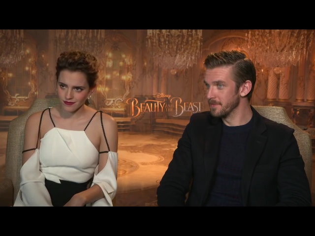 EmmaWatsonFan-dot-NL_BeautyAndTheBeastPressJunket-HollywoodXYZ0171.jpg