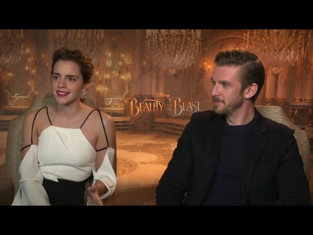 EmmaWatsonFan-dot-NL_BeautyAndTheBeastPressJunket-HollywoodXYZ0195.jpg