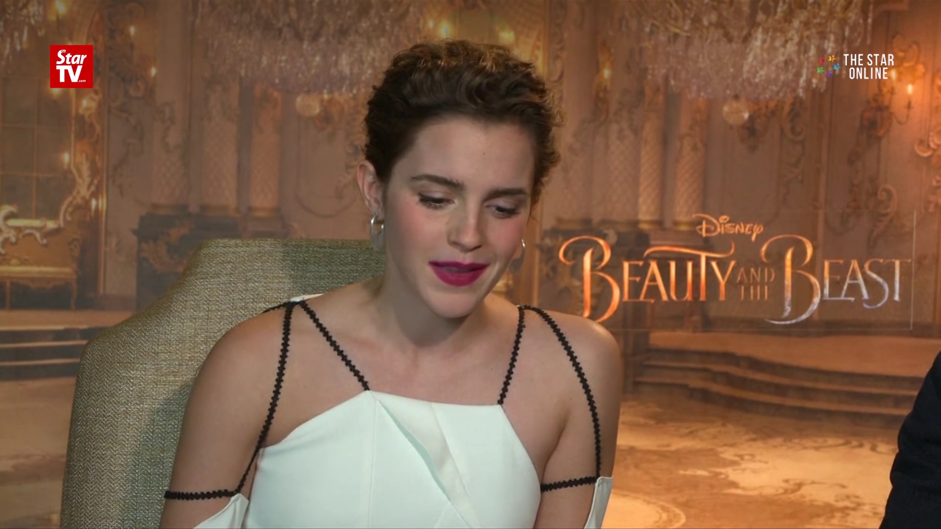 EmmaWatsonFan-dot-nl_BeautyAndTheBeastPressJunkets_TheStarOnline0089.jpg