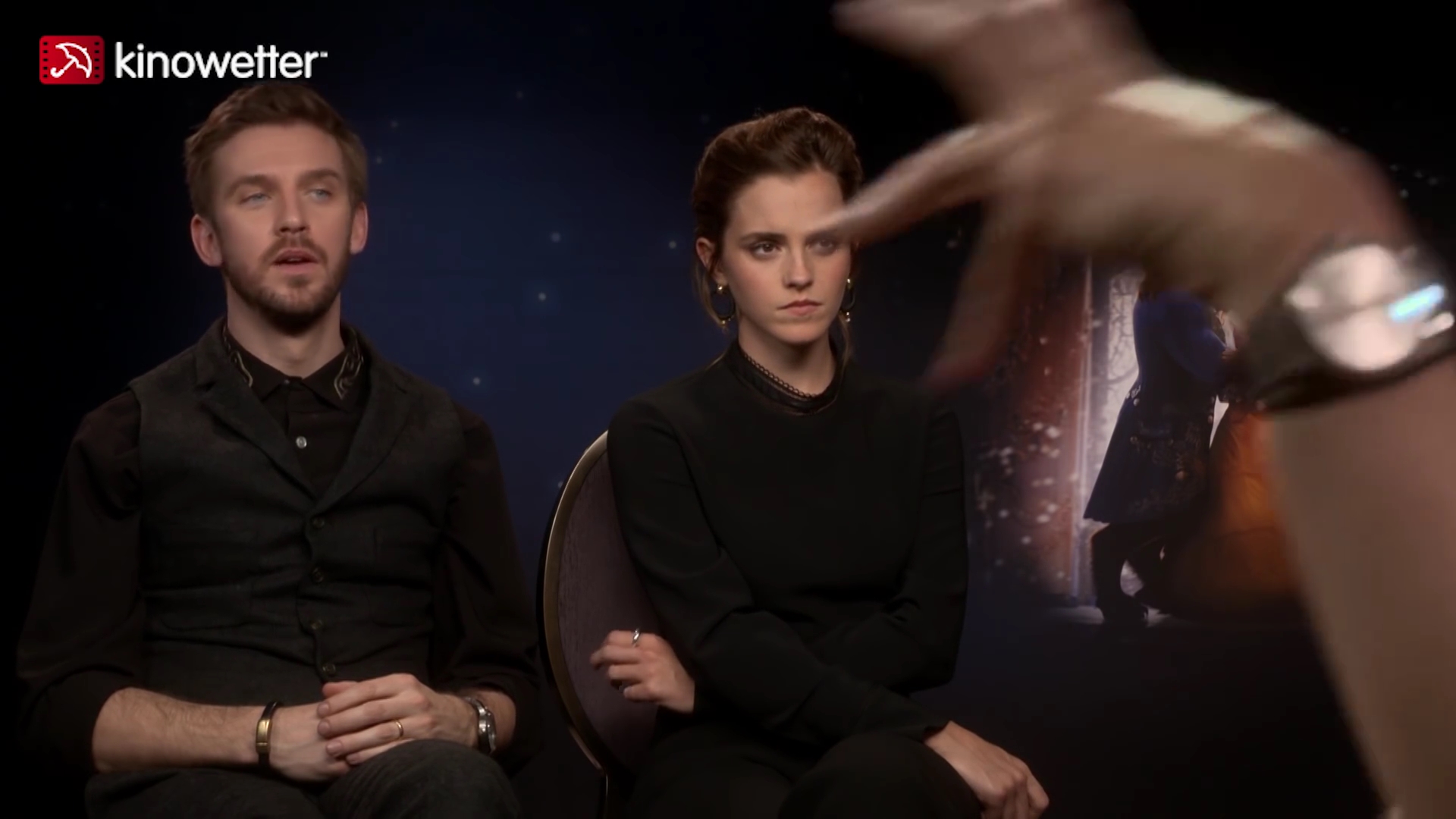 EmmaWatsonFan-dot-NL_BeautyAndTheBeastPressJunket-Kinowetter0474.jpg