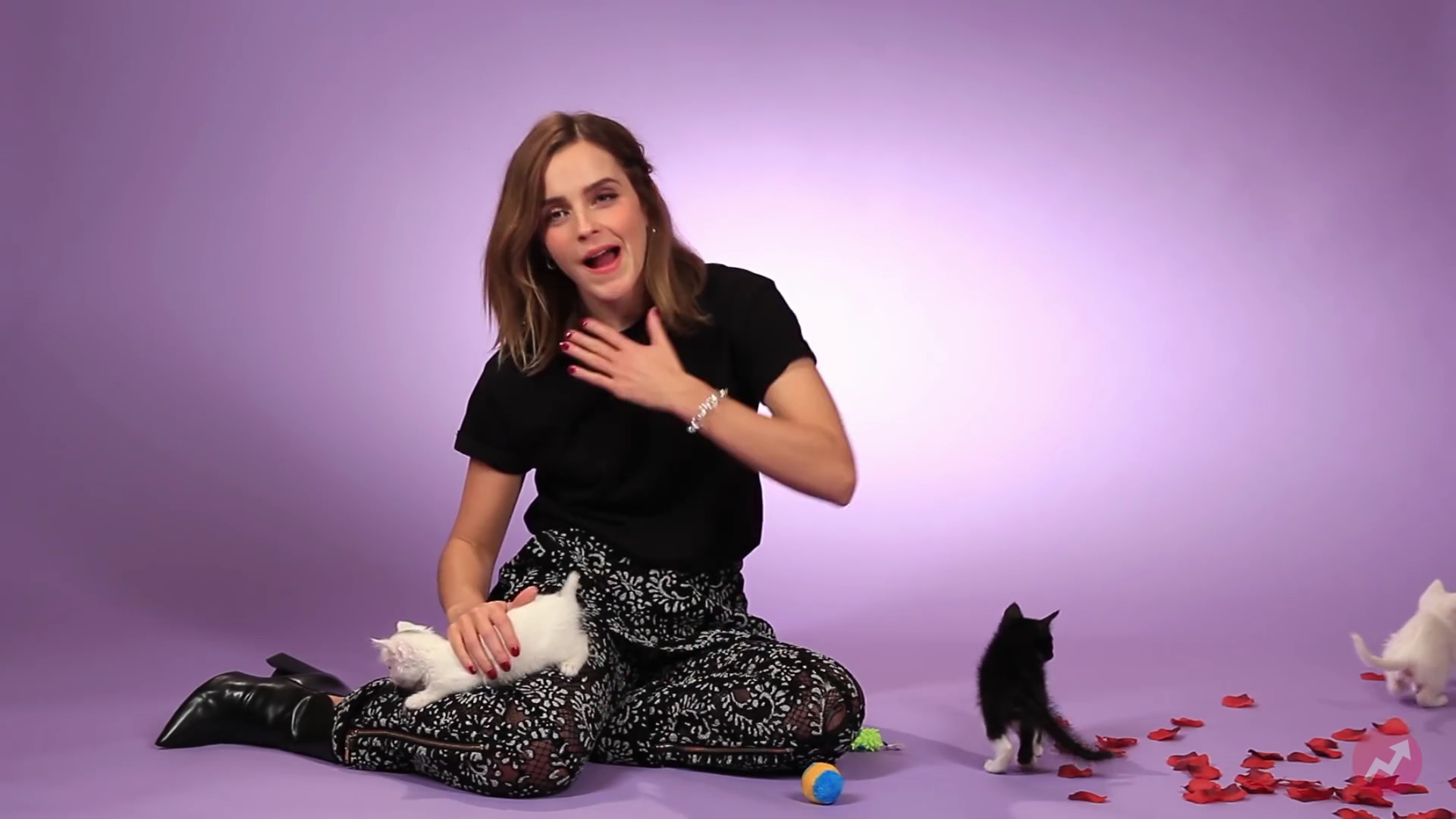 EmmaWatsonFan-nl_2017Buzzfeed0133.jpg EmmaWatsonFan-nl_2017Buzzfeed0133.jpg