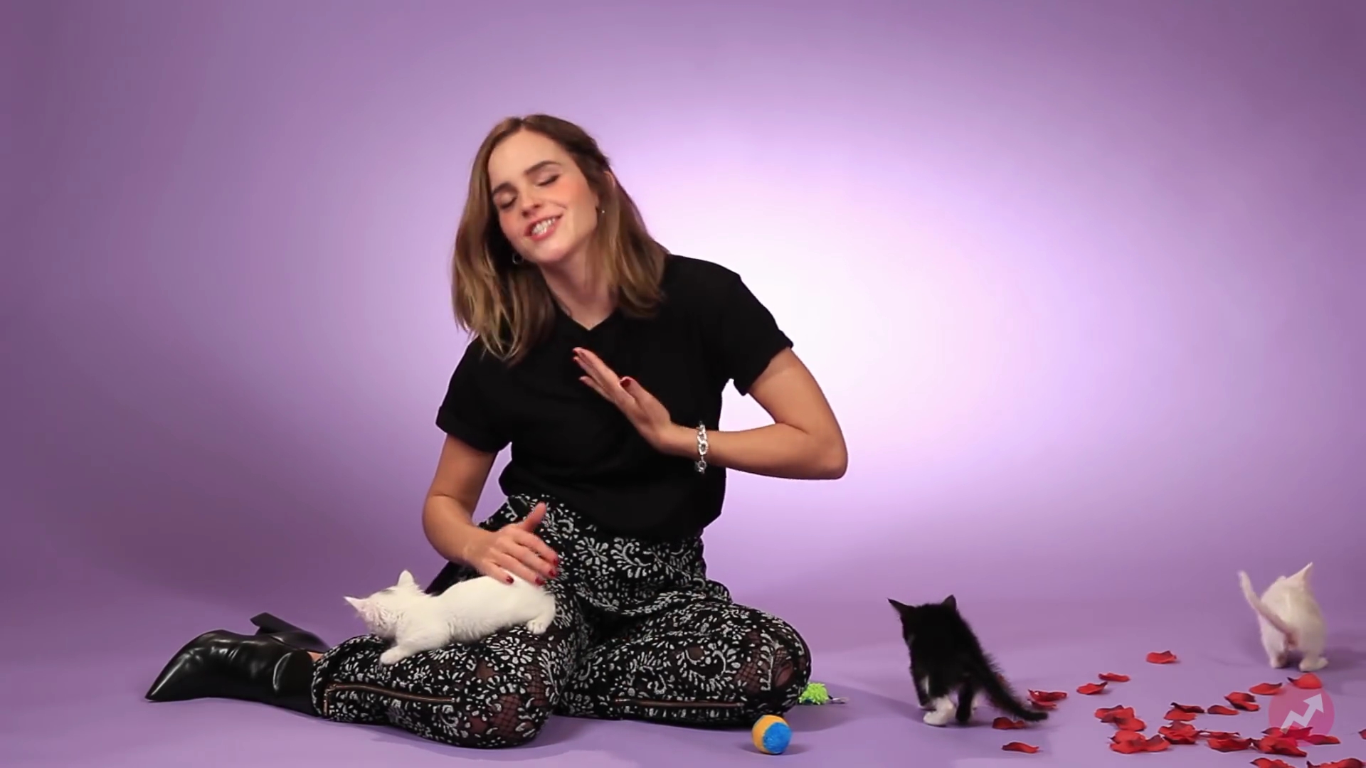 EmmaWatsonFan-nl_2017Buzzfeed0134.jpg EmmaWatsonFan-nl_2017Buzzfeed0134.jpg