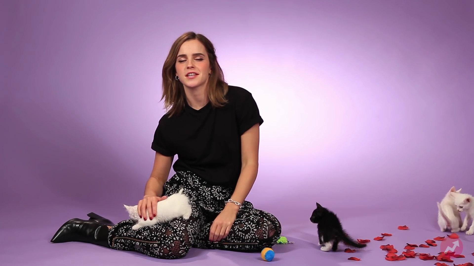 EmmaWatsonFan-nl_2017Buzzfeed0135.jpg EmmaWatsonFan-nl_2017Buzzfeed0135.jpg