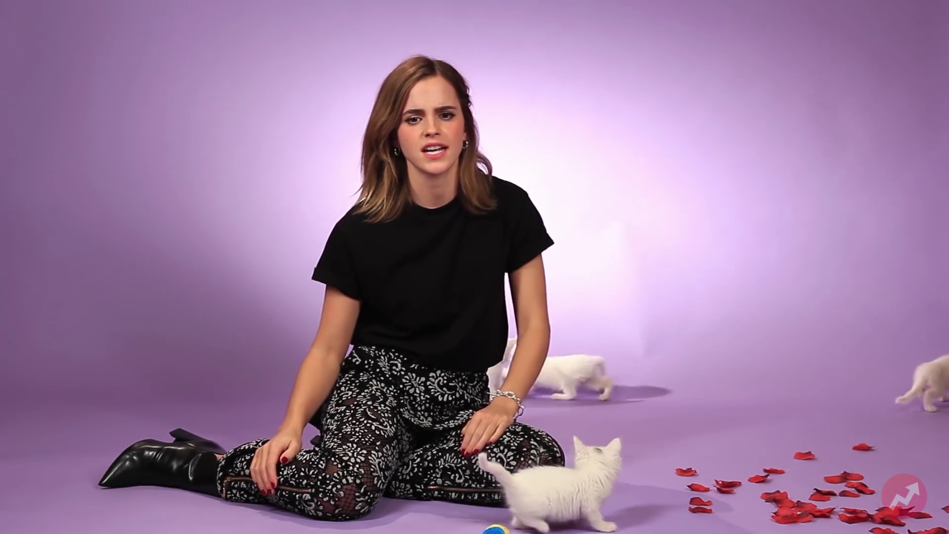 EmmaWatsonFan-nl_2017Buzzfeed0194.jpg EmmaWatsonFan-nl_2017Buzzfeed0194.jpg