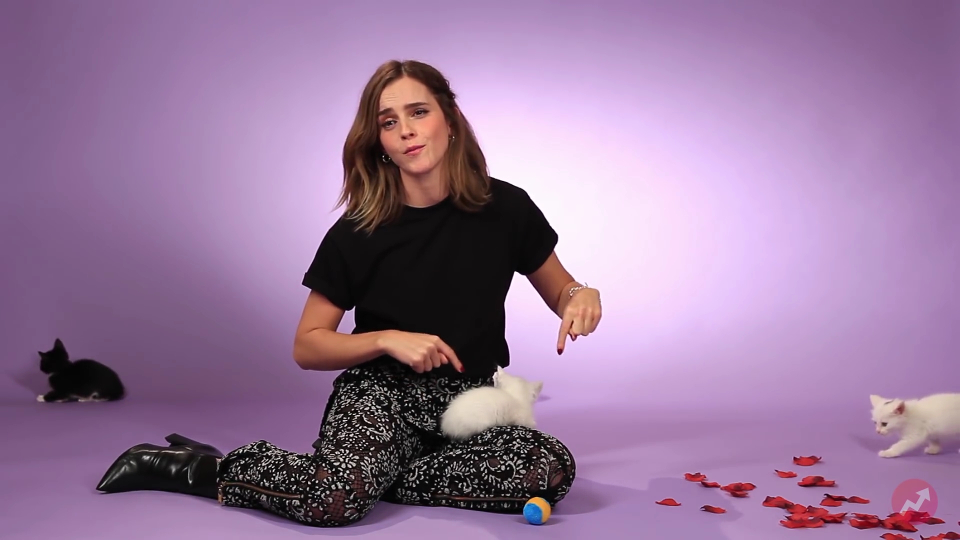 EmmaWatsonFan-nl_2017Buzzfeed0232.jpg EmmaWatsonFan-nl_2017Buzzfeed0232.jpg