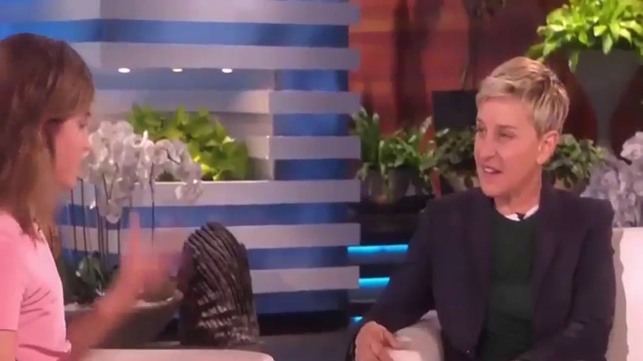 EmmaWatsonFan-nl_2017Ellen0174.jpg