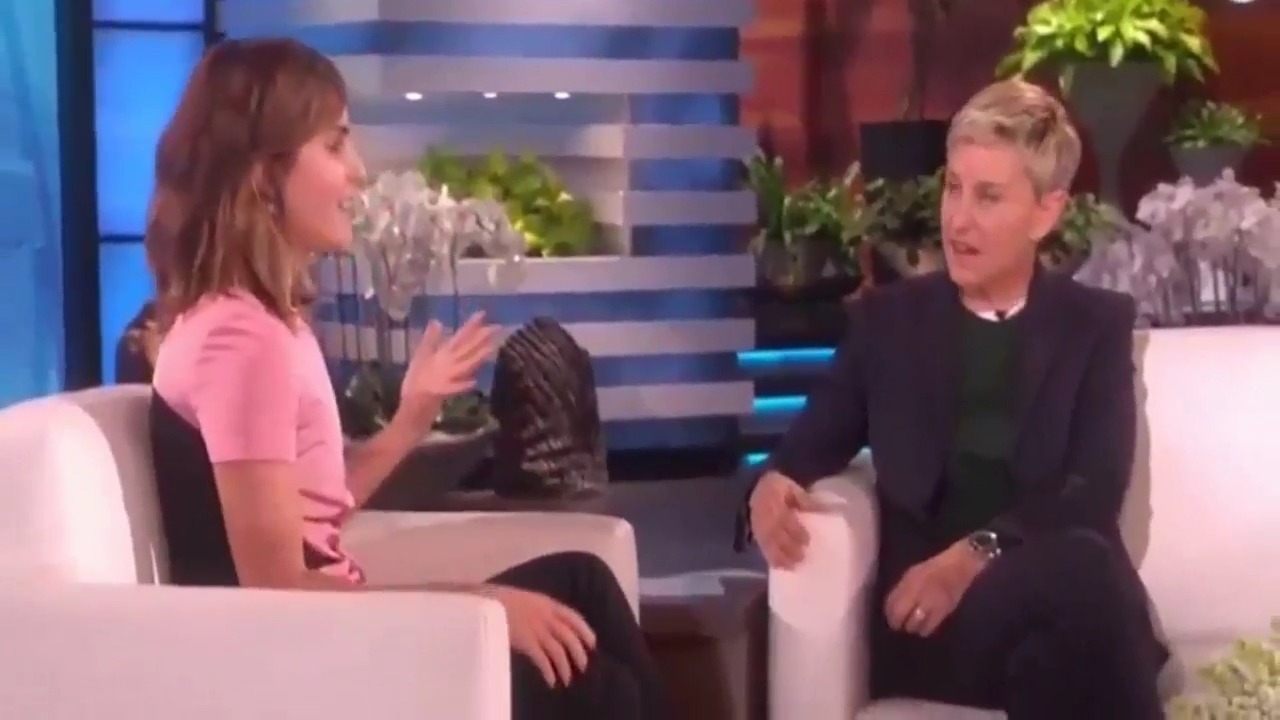 EmmaWatsonFan-nl_2017Ellen0180.jpg