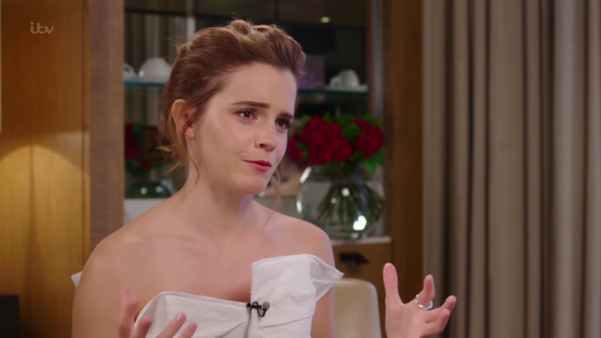 EmmaWatsonFan-dot-nl_2017Lorraine0036.jpg EmmaWatsonFan-dot-nl_2017Lorraine0036.jpg