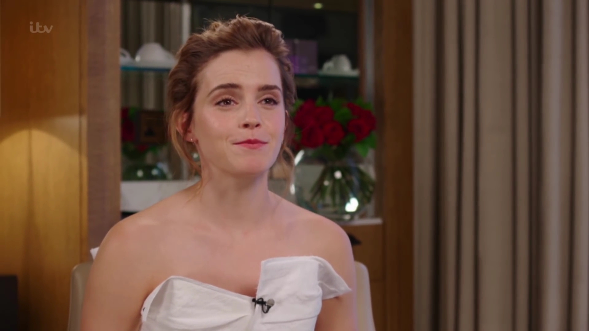 EmmaWatsonFan-dot-nl_2017Lorraine0058.jpg EmmaWatsonFan-dot-nl_2017Lorraine0058.jpg