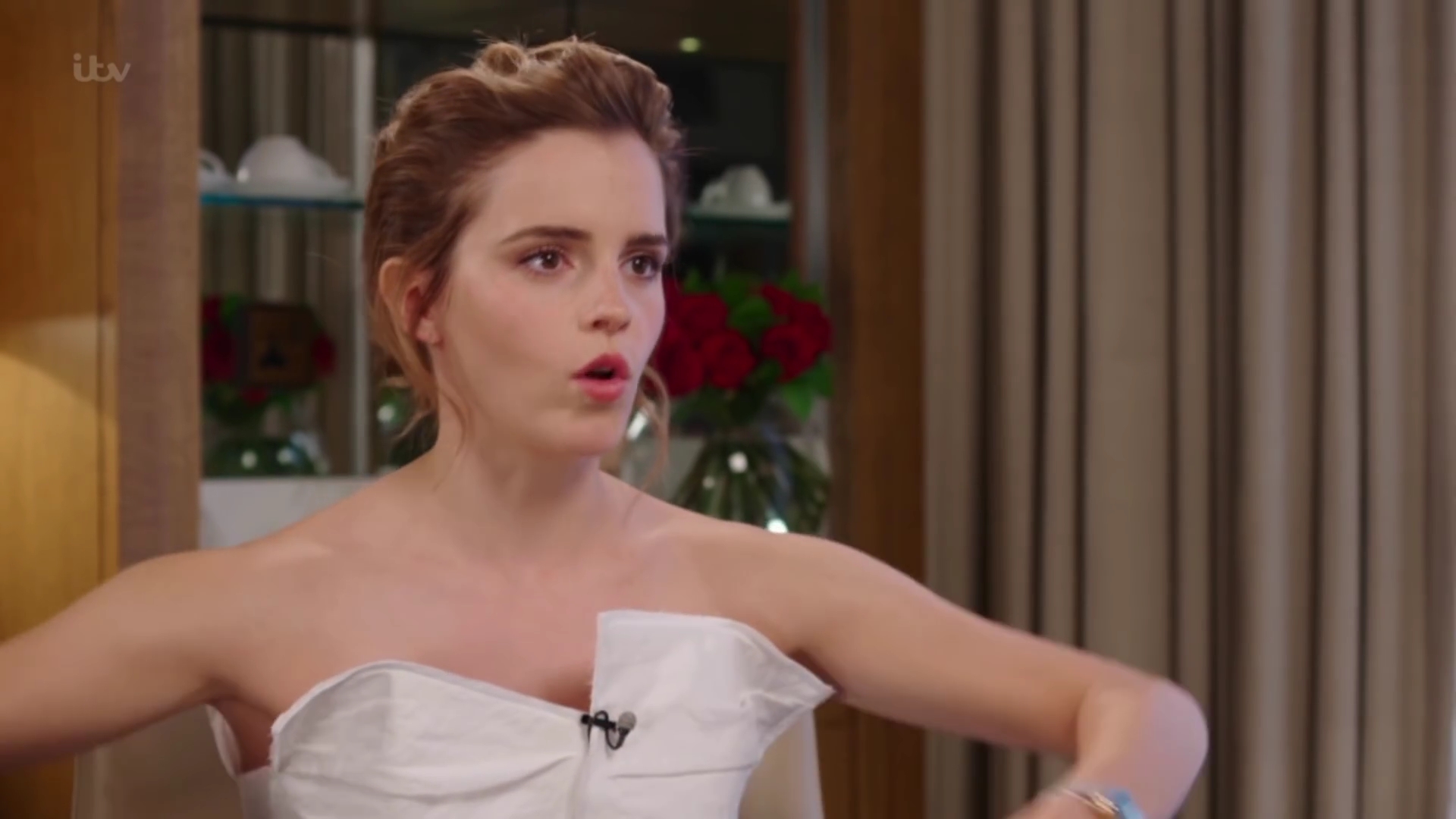 EmmaWatsonFan-dot-nl_2017Lorraine0113.jpg EmmaWatsonFan-dot-nl_2017Lorraine0113.jpg
