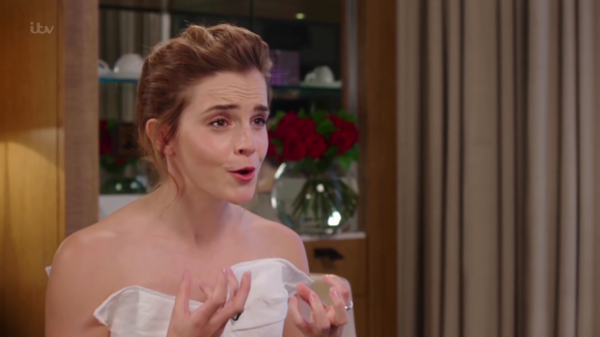 EmmaWatsonFan-dot-nl_2017Lorraine0134.jpg EmmaWatsonFan-dot-nl_2017Lorraine0134.jpg