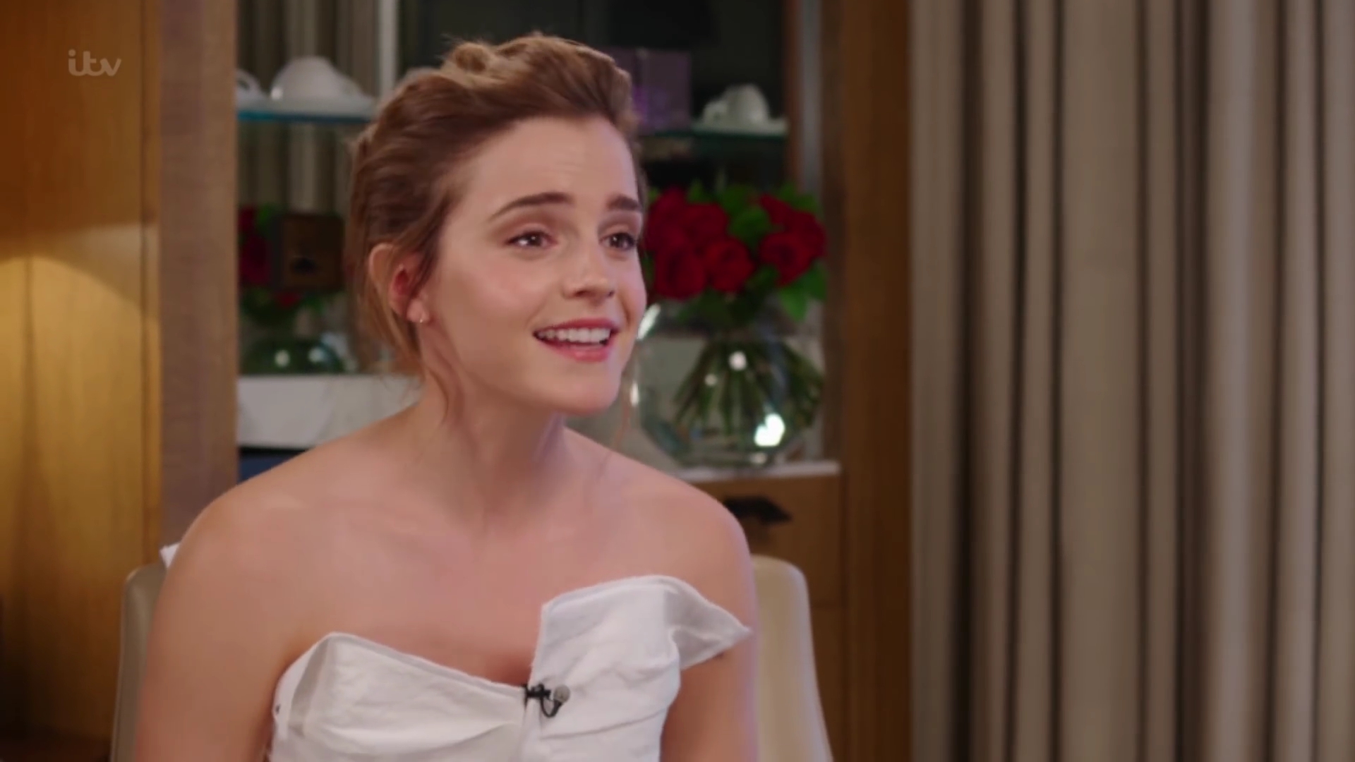 EmmaWatsonFan-dot-nl_2017Lorraine0187.jpg EmmaWatsonFan-dot-nl_2017Lorraine0187.jpg