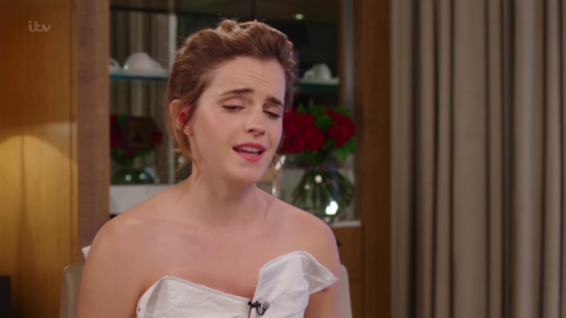 EmmaWatsonFan-dot-nl_2017Lorraine0222.jpg