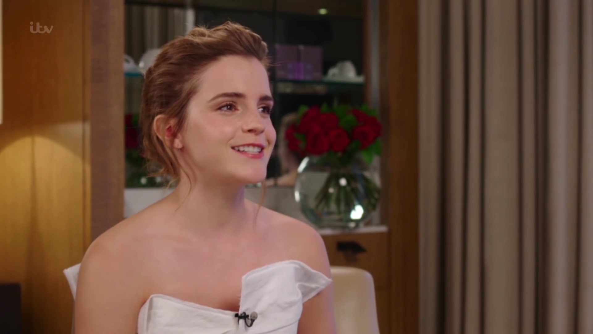EmmaWatsonFan-dot-nl_2017Lorraine0259.jpg EmmaWatsonFan-dot-nl_2017Lorraine0259.jpg