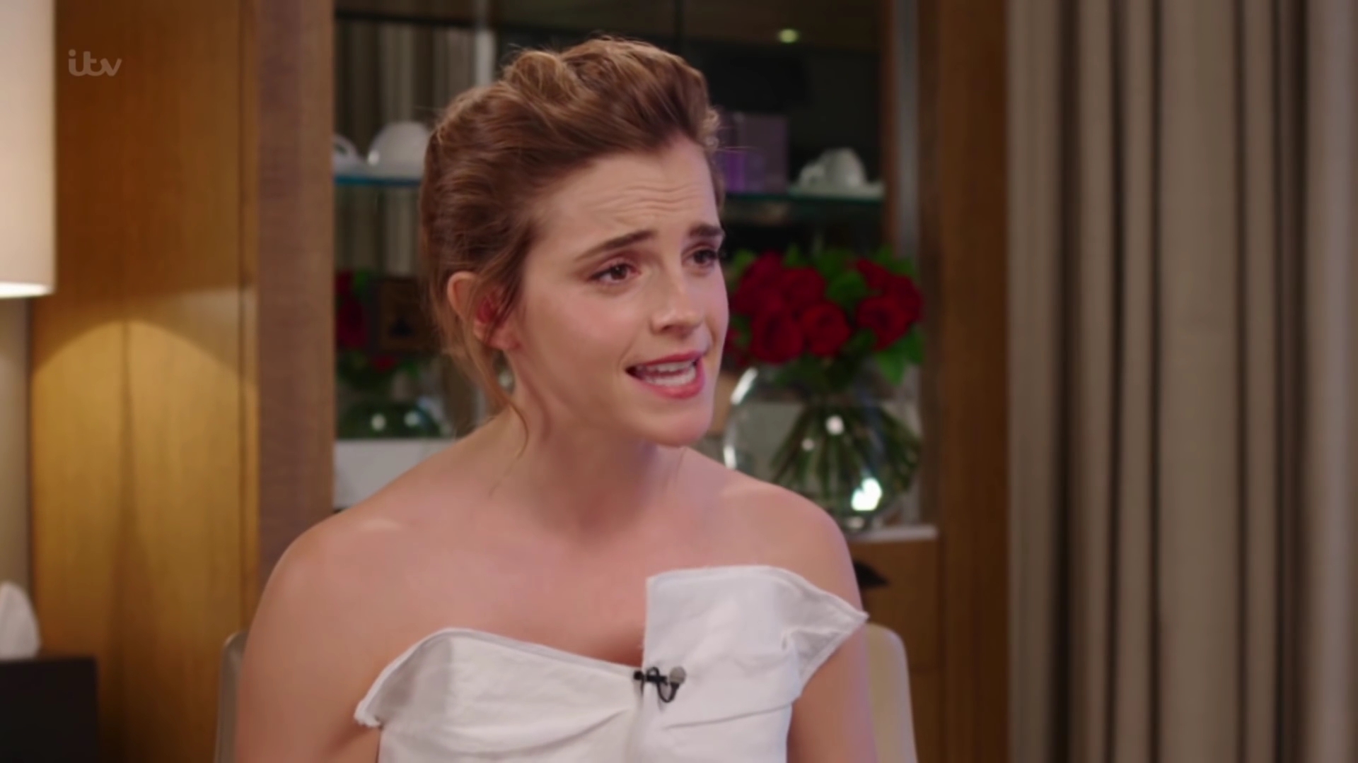EmmaWatsonFan-dot-nl_2017Lorraine0331.jpg EmmaWatsonFan-dot-nl_2017Lorraine0331.jpg