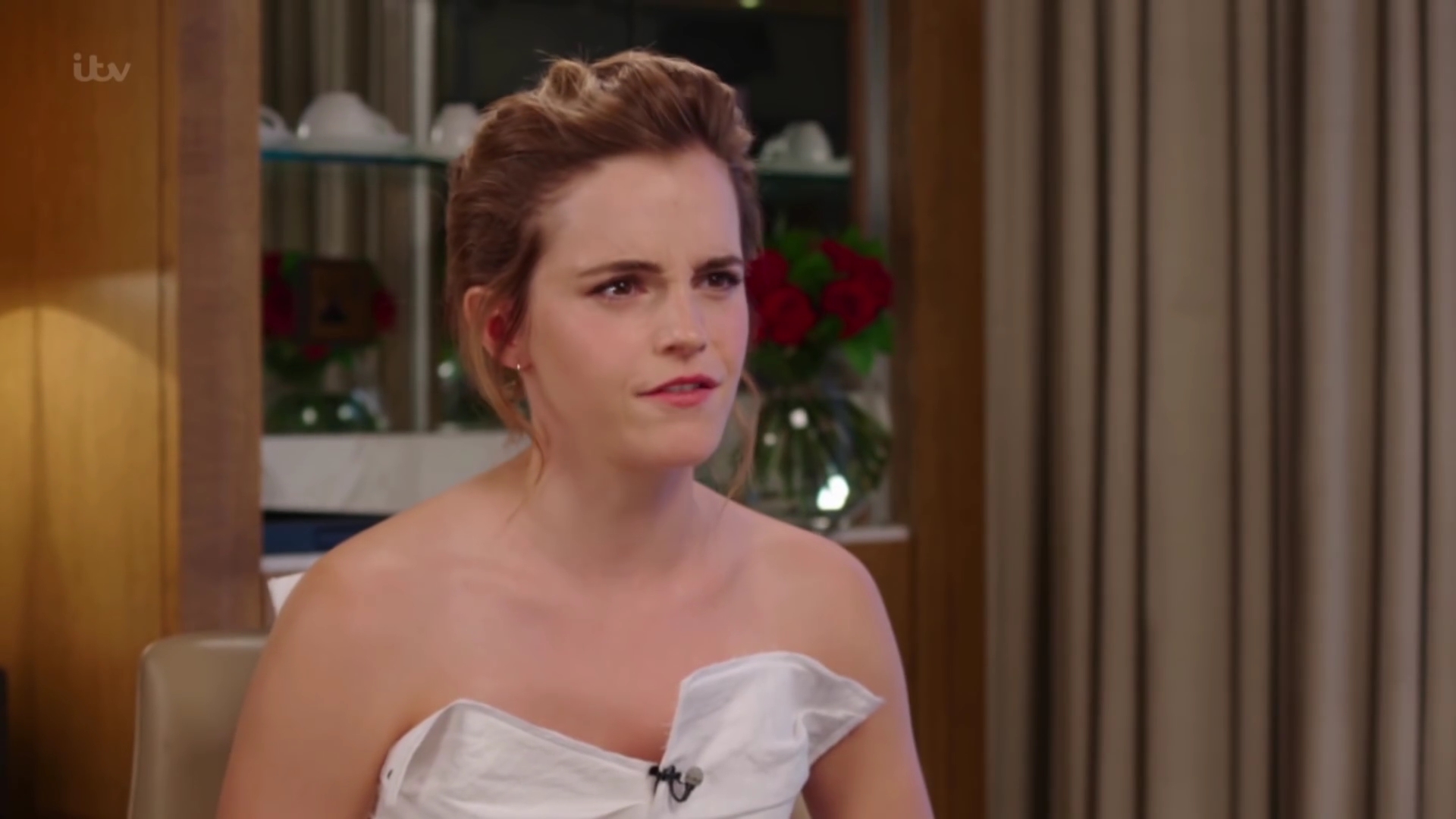 EmmaWatsonFan-dot-nl_2017Lorraine0374.jpg