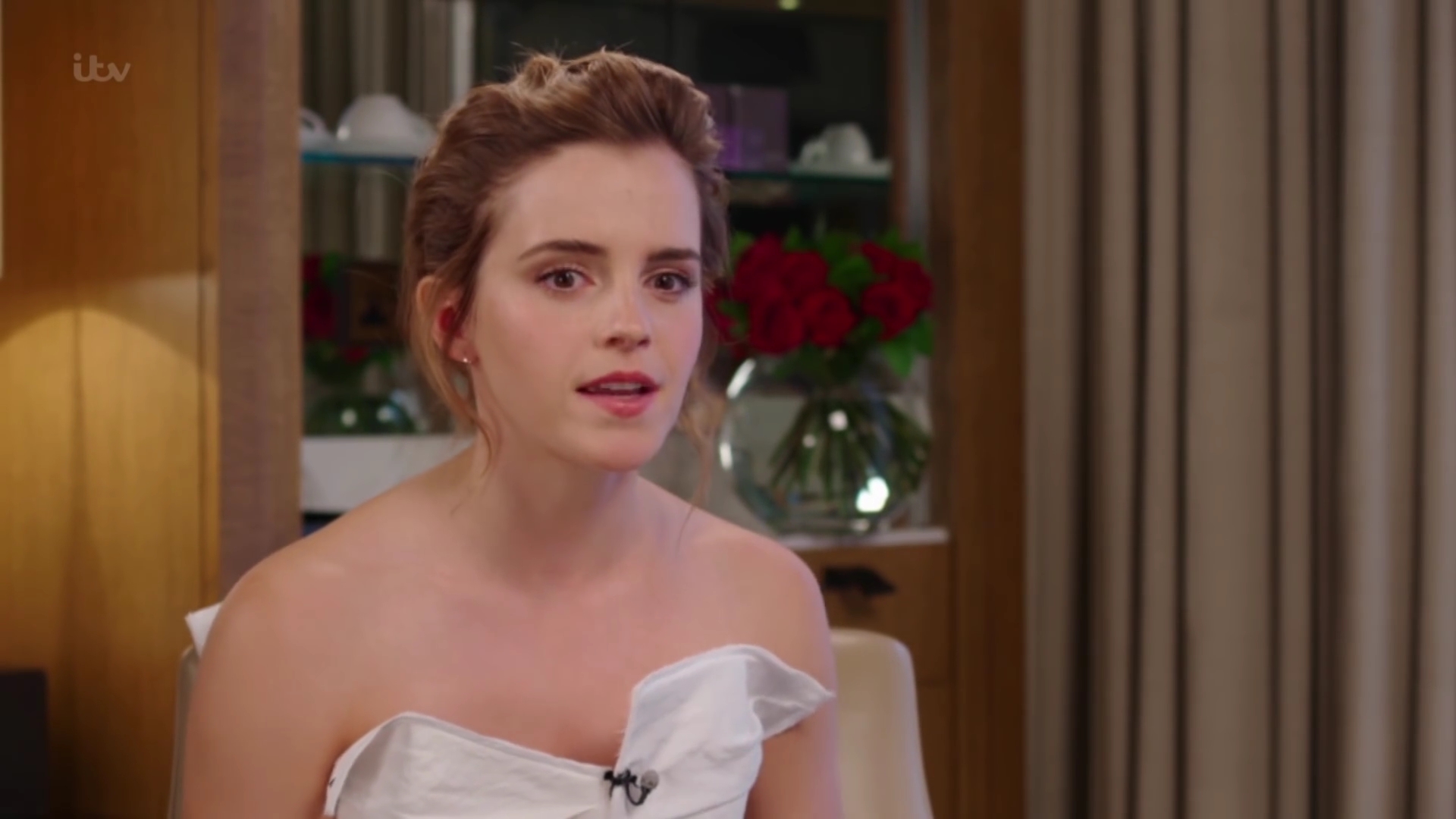 EmmaWatsonFan-dot-nl_2017Lorraine0417.jpg EmmaWatsonFan-dot-nl_2017Lorraine0417.jpg