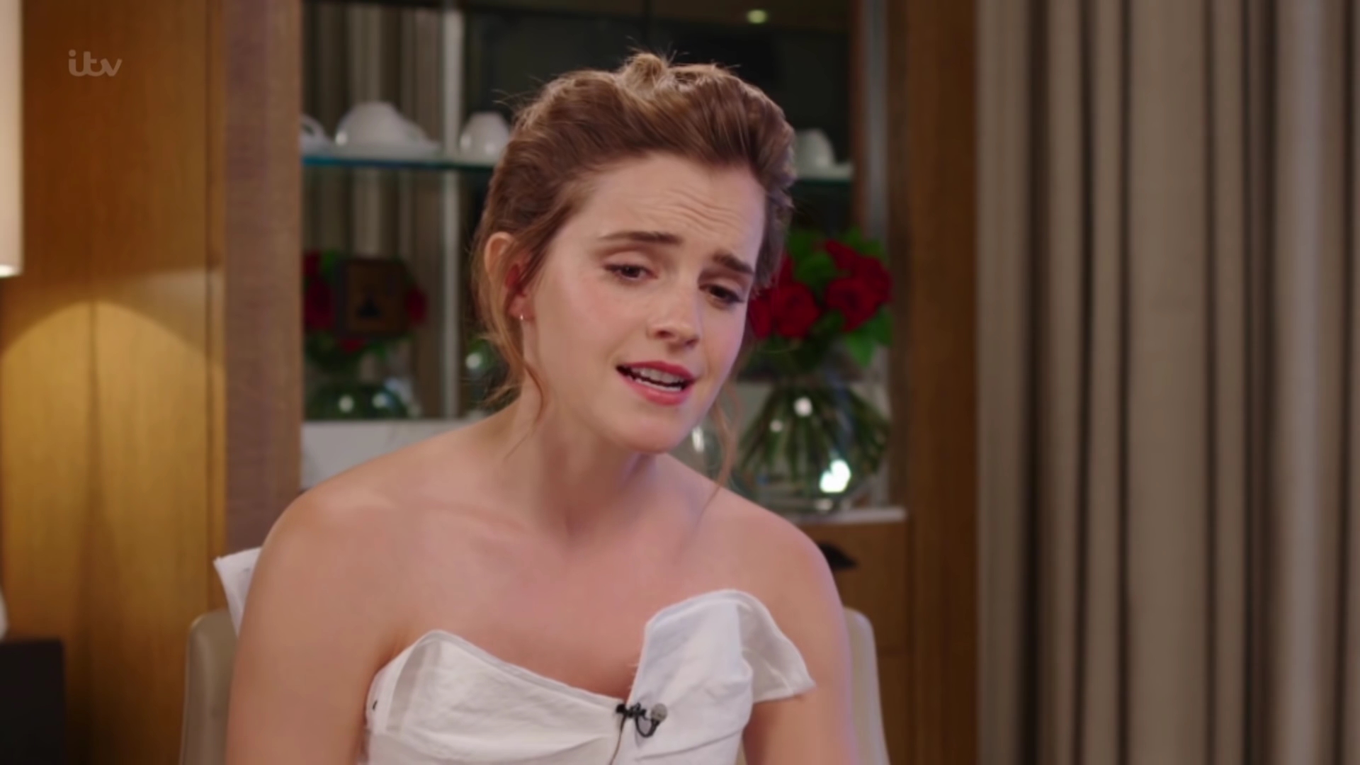 EmmaWatsonFan-dot-nl_2017Lorraine0444.jpg