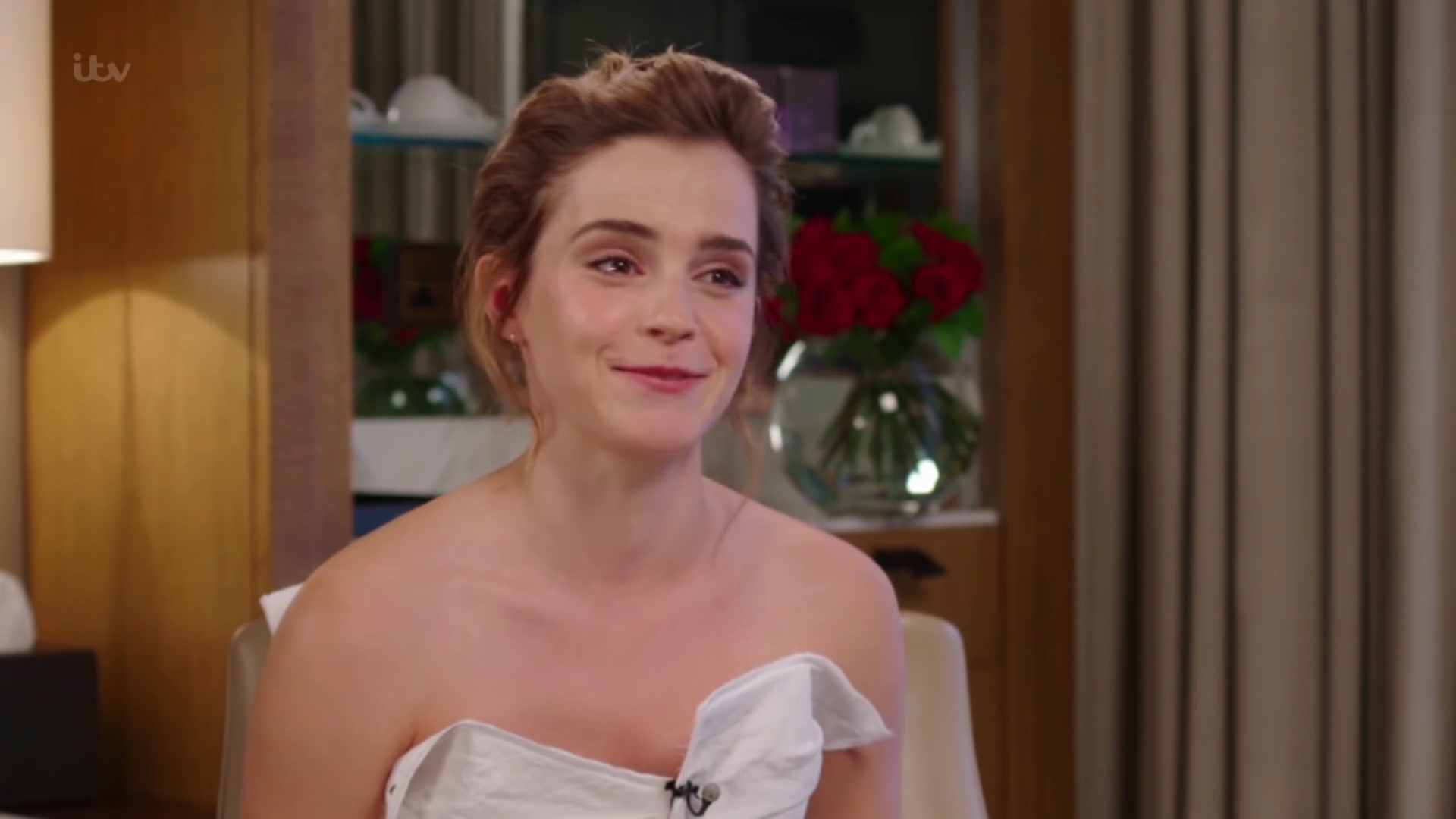 EmmaWatsonFan-dot-nl_2017Lorraine0460.jpg