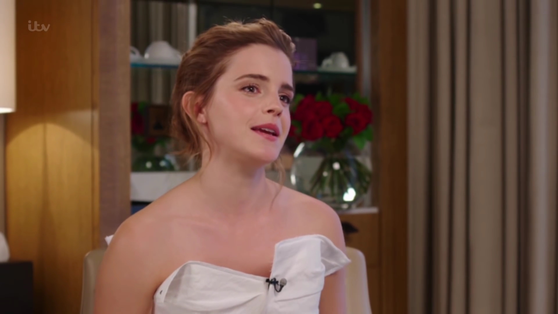 EmmaWatsonFan-dot-nl_2017Lorraine0466.jpg
