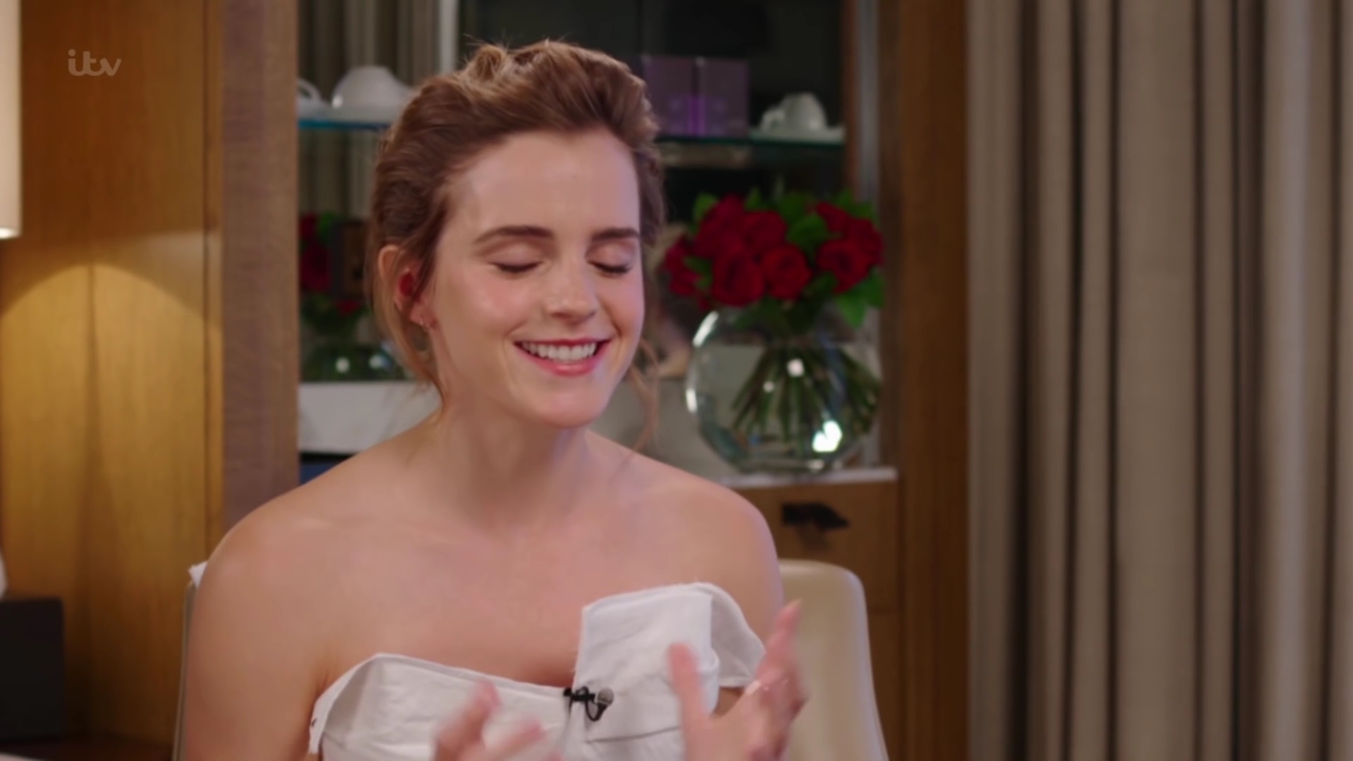 EmmaWatsonFan-dot-nl_2017Lorraine0474.jpg