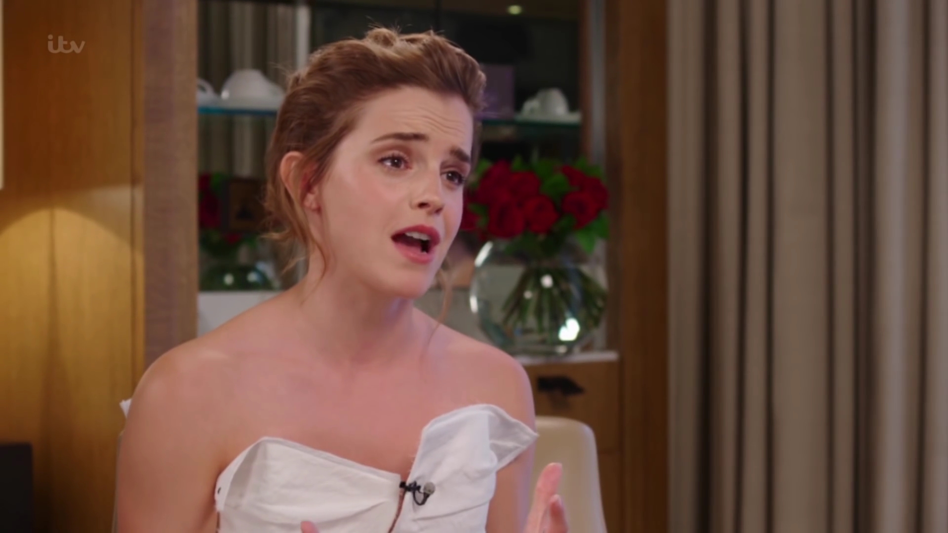 EmmaWatsonFan-dot-nl_2017Lorraine0496.jpg