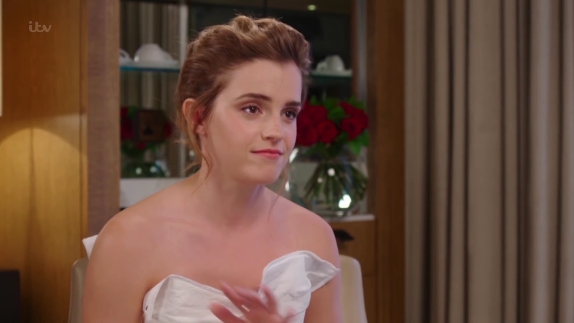 EmmaWatsonFan-dot-nl_2017Lorraine0501.jpg EmmaWatsonFan-dot-nl_2017Lorraine0501.jpg