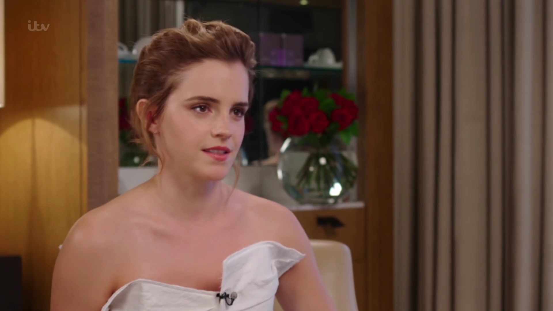EmmaWatsonFan-dot-nl_2017Lorraine0524.jpg EmmaWatsonFan-dot-nl_2017Lorraine0524.jpg