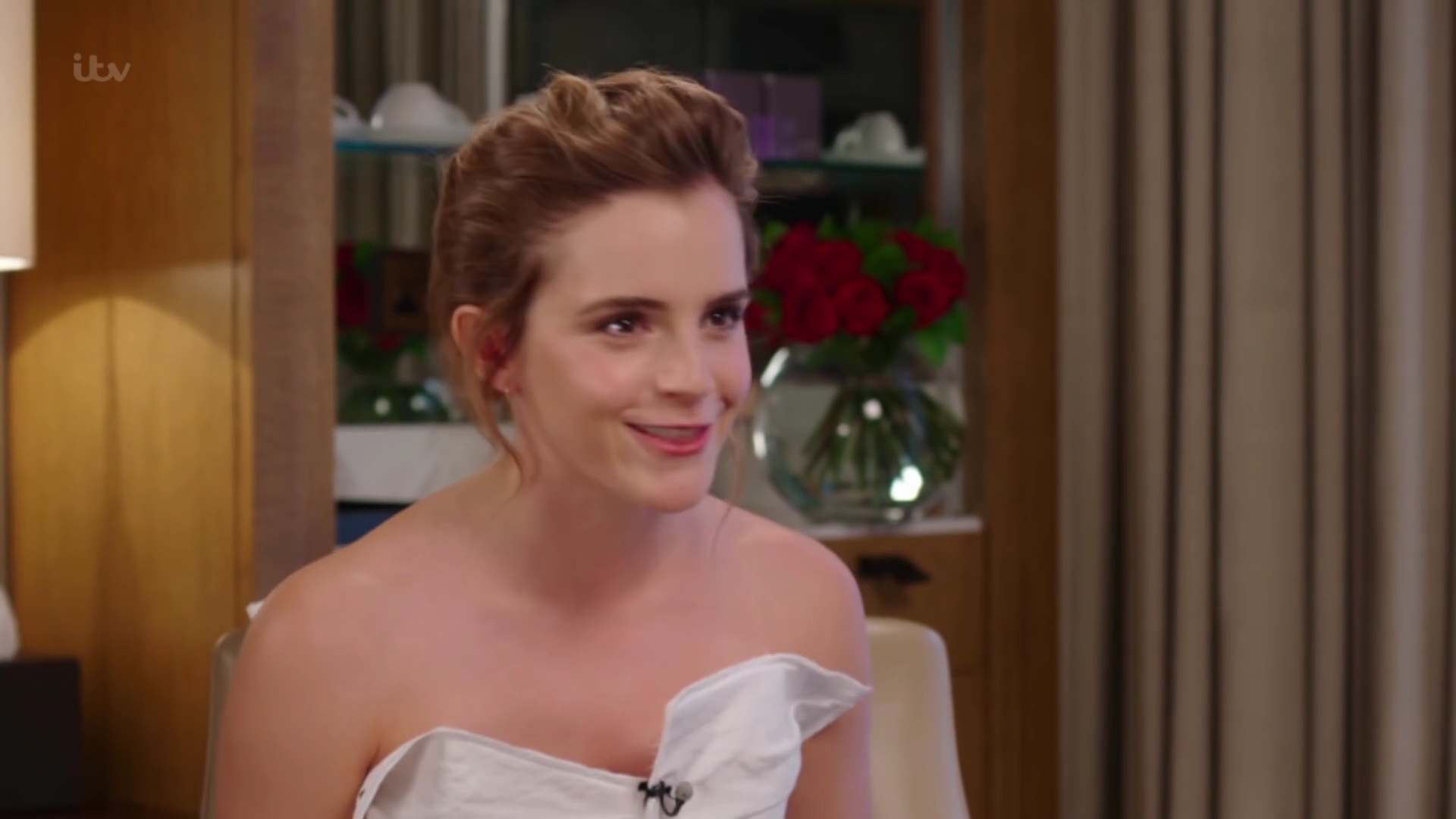 EmmaWatsonFan-dot-nl_2017Lorraine0541.jpg EmmaWatsonFan-dot-nl_2017Lorraine0541.jpg