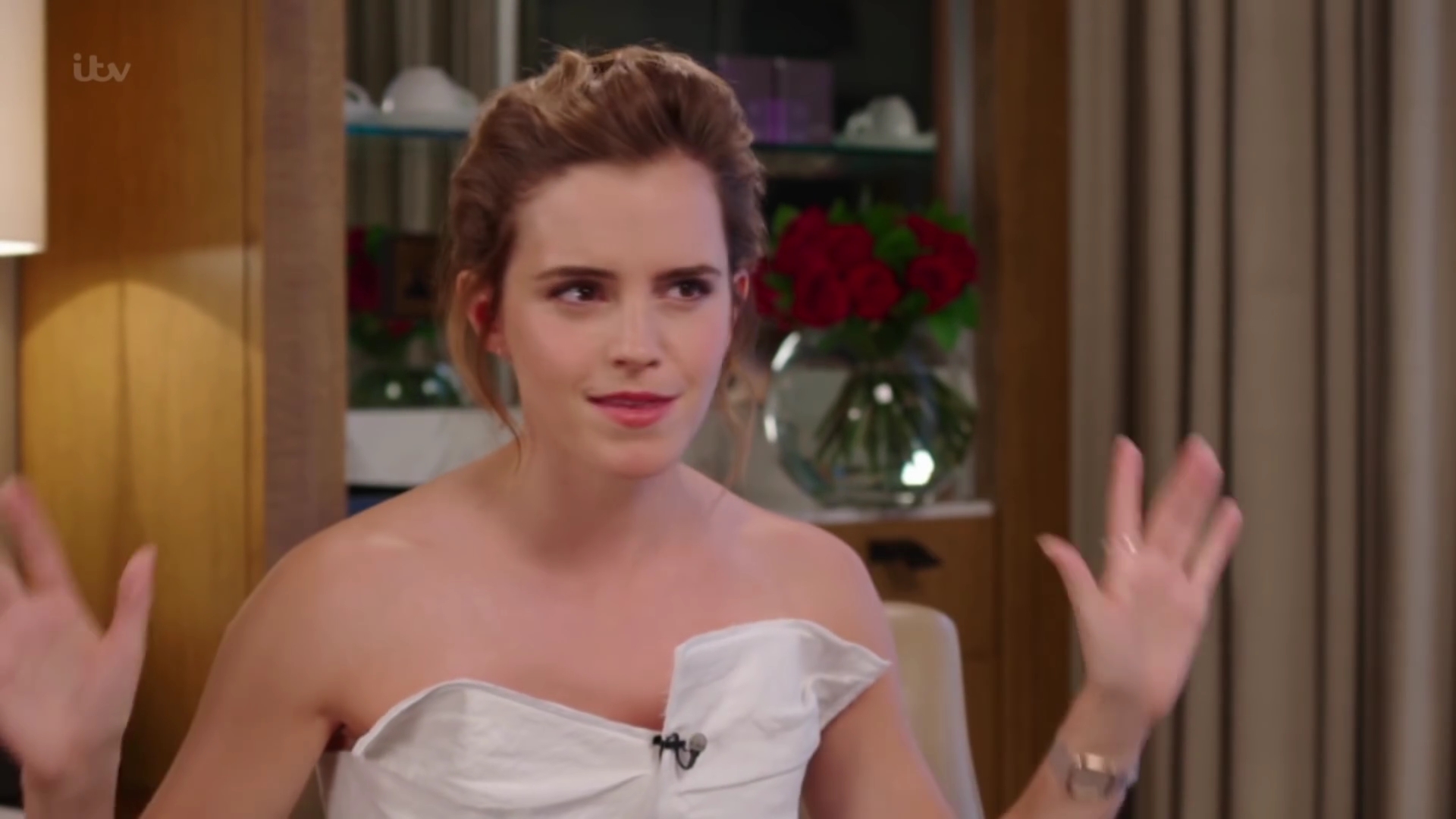 EmmaWatsonFan-dot-nl_2017Lorraine0569.jpg EmmaWatsonFan-dot-nl_2017Lorraine0569.jpg