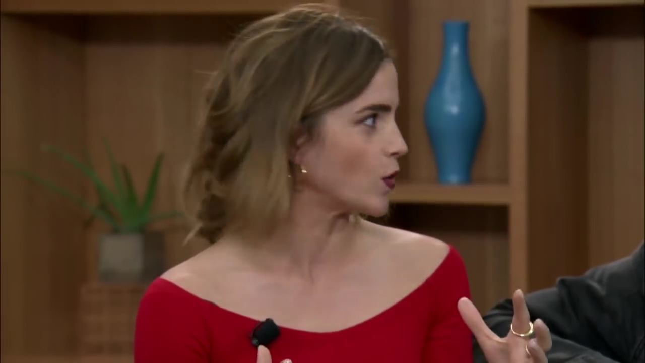 EmmaWatsonFan-dot-nl_TheCircle-TwitterQandA2159.jpg